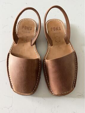 Pons Classic Style Vegan Avarca Sandals In Brown